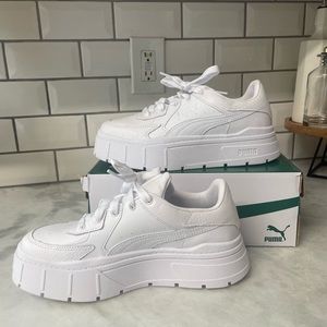 BRAND NEW Mayze Stack Pumas size 8.5 never worn